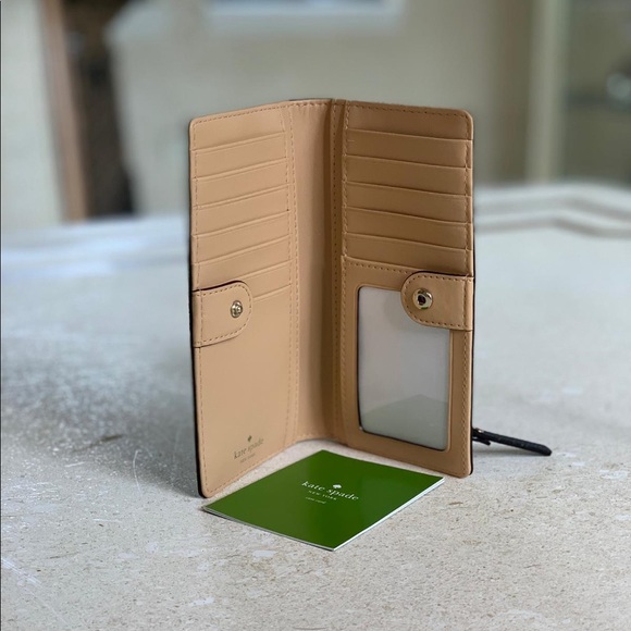 🔥FINAL SALE🔥Kate Spade Wallet - Picture 3 of 5